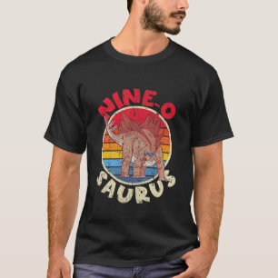 Camiseta Crianças 9º Aniversário Nove O Surus I Stegosau