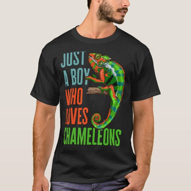 Camiseta Crianças Apenas Um Menino Que Ama Camaleões Reptil (Frente)