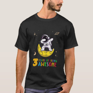 Camiseta Crianças De 3 Anos Sendo Incrível Astronauta Dab