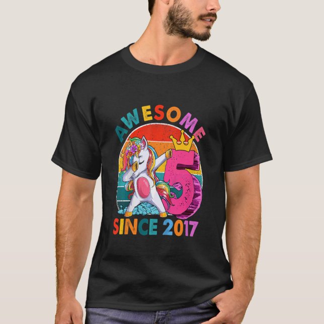 Camiseta Crianças de 5 anos adolescentes bebendo Unicorn 5  (Frente)