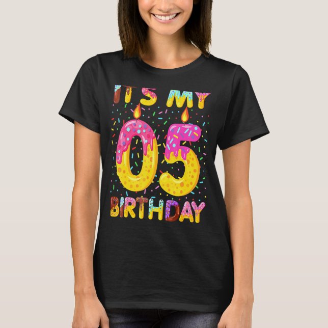 Camiseta Crianças Doce Rosquinha É Meu Quinto Aniversário D (Frente)
