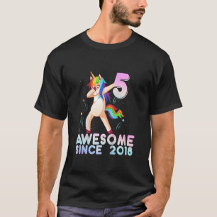 Camiseta Crianças Engraçadas Dabbing Unicorn 5 Birthday dá