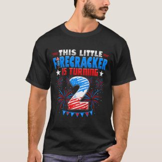 Camiseta Crianças Este Pequeno Fogos de Artifício Está Faze