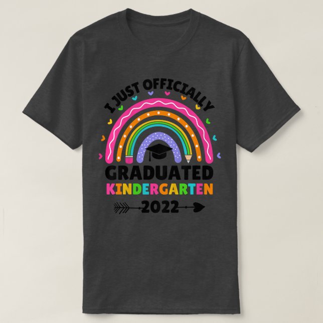 Camiseta Crianças Eu só oficialmente me formei em Formando  (Frente do Design)