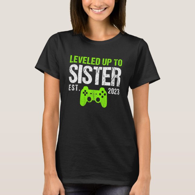 Camiseta Crianças Levadas Até A Irmã Est 2023 Nova Irmã Ga (Frente)