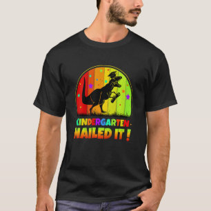 Camiseta Crianças O Jardim De Infância Arruinou Roupa