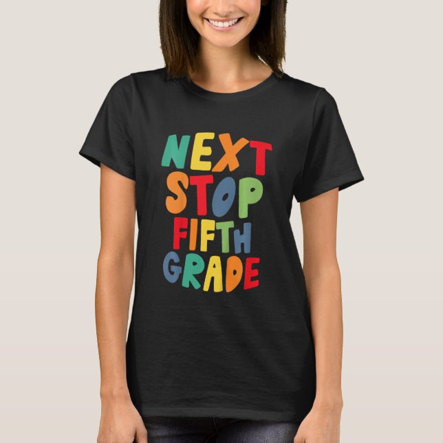 Camiseta Crianças Próxima Parada Quinto 5 de Grau Arco-Íris (Frente)