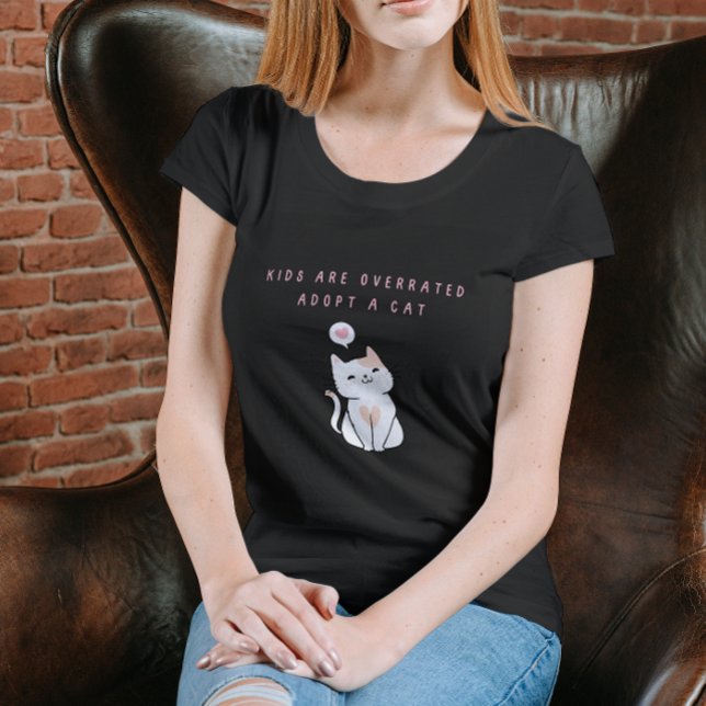 Camiseta Crianças são sobrevalorizadas - Adote um Gato (Criador carregado)
