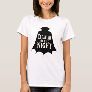 Camiseta Criatura da Noite Design de Cape de Vampiro Gótico