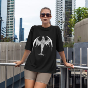 Camiseta Criatura de Mulher Vampira