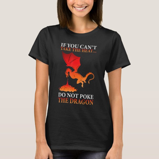 Camiseta Criatura Mitológica Voadora Cuspidora de Chamas Dr (Frente)