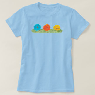 Camiseta Criaturas Fofas Segurando Corações