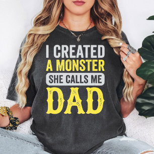 Camiseta Criei Um Monstro Ela Me Chama De Pai Citação Engra