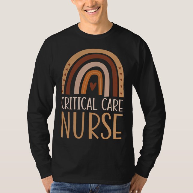 Camiseta Critical Care Nurse Nursing School Trendy Bohemian (Frente)