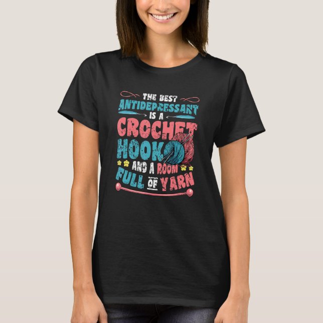 Camiseta Crochet Hook And Room Full Of Yarn Crochet (Frente)