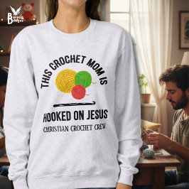 Camiseta CROCHET MOM HOOKED ON JESUS Crochet Crew