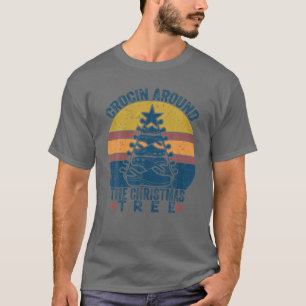 Camiseta Crocin Em Torno Da Árvore De Natal Engraçado Retro