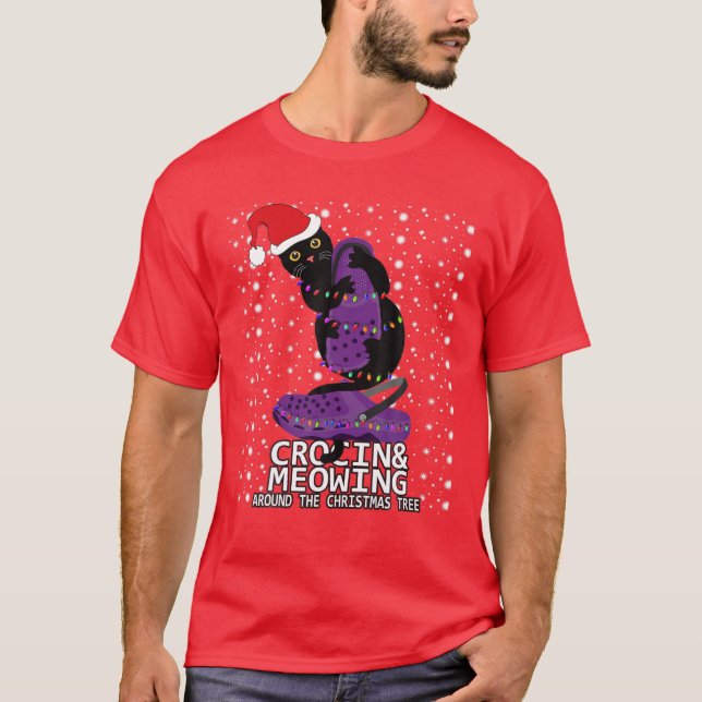 Camiseta Crocina E Meias À Volta Da Árvore De Natal Engraça (Frente)