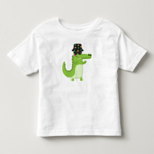 Camiseta Crocodilo Legal com Óculos de Sol e Boné de Balde 