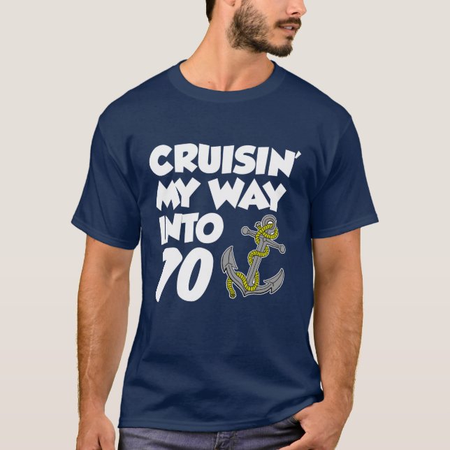 Camiseta Cruisin' My Way into 70 (ON DARK) (Frente)