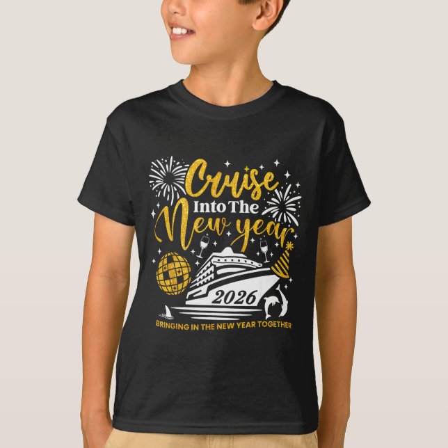 Camiseta Cruising Into 2026 New Year Matching Family Cruise (Frente)