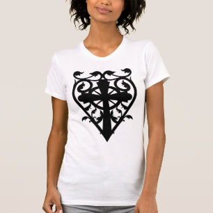 Camiseta Cruz celta do cemitério gótico no coração