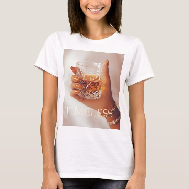 Camiseta Crystal clear whiskey glass. (Frente)