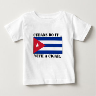 Camiseta Cubanos Fazem... Com Um Cigarro.