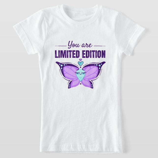 Camiseta Cubo Especial da Borboleta de Caracteres (Postura )
