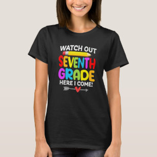 Camiseta Cuidado Com A 7 Aqui Eu Volto Para A Escola