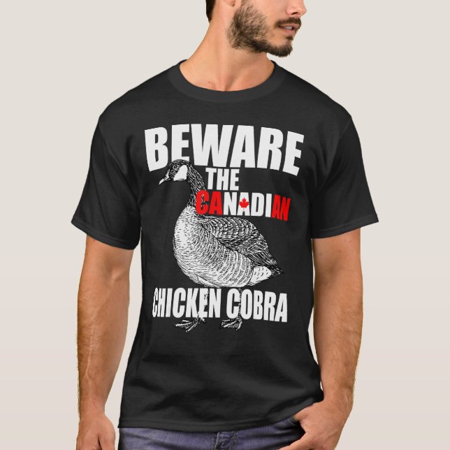 Camiseta Cuidado com a Cobra de Frango Canadense - Goo Mau  (Frente)