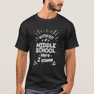 Camiseta Cuidado Com A Escola Média Aqui Eu Virei 1