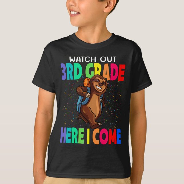 Camiseta Cuidado Com O 3º Ano Aqui Eu Vim Lama (Frente)