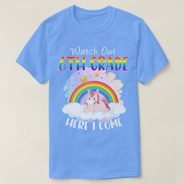 Camiseta Cuidado Com O 6 De Grau De Volta Para A Faculdade  (Frente do Design)