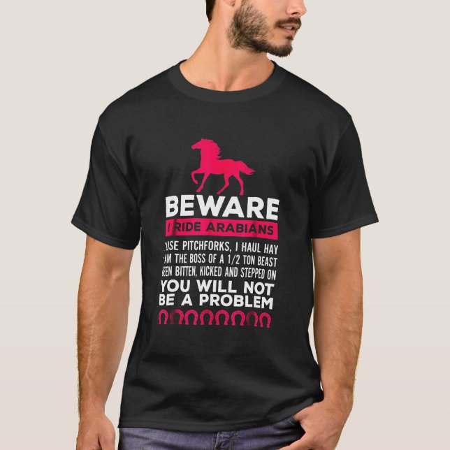 Camiseta Cuidado com o cavalo Eu uso Cavalos (Frente)
