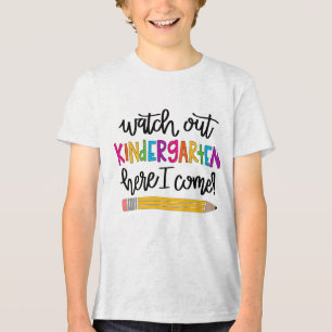 Camiseta cuidado com o jardim de infância aqui eu venho a c