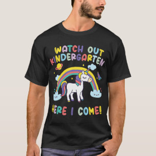 Camiseta Cuidado Com O Jardim De Infância Aqui Eu Vim Unicó