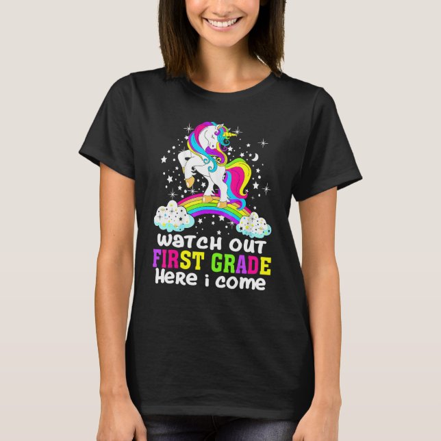 Camiseta Cuidado Com O Primeiro Grau Para Vir A Unicórnio. (Frente)