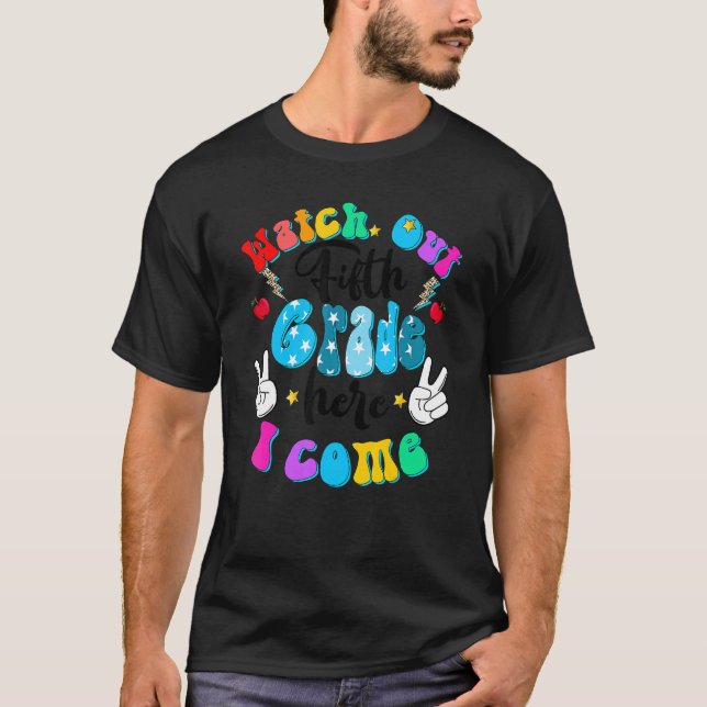 Camiseta Cuidado Com O Quinto Ano, Volto À Escola (Frente)