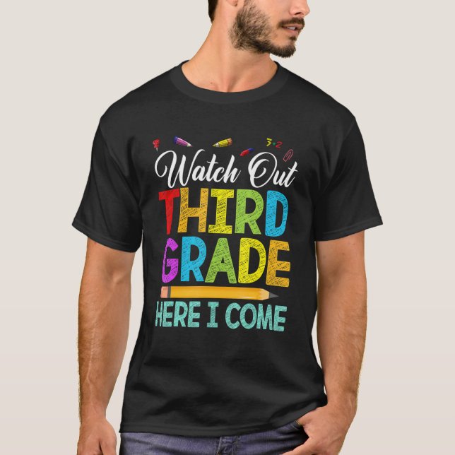 Camiseta Cuidado Com Tripulações De 3º Grau De Volta Ao Pri (Frente)