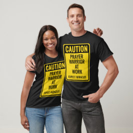 Camiseta CUIDADO Guerreiro da Oração Milagres OSHA Engraçad