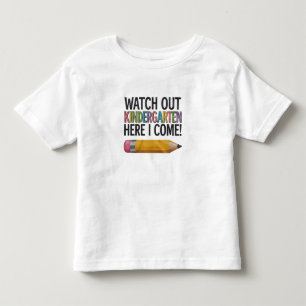 Camiseta Cuidado Jardim de Infância Aqui Vou De Volta à Esc