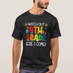 Camiseta Cuidado No Quarto Grau Aqui Eu Vim No Primeiro Dia