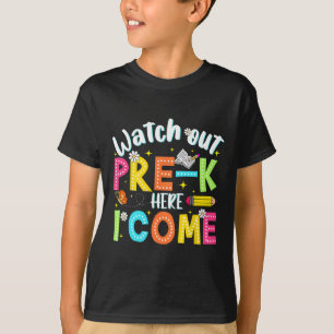 Camiseta Cuidado Pré-K Aqui Vou Eu Primeiro Dia de Volta à