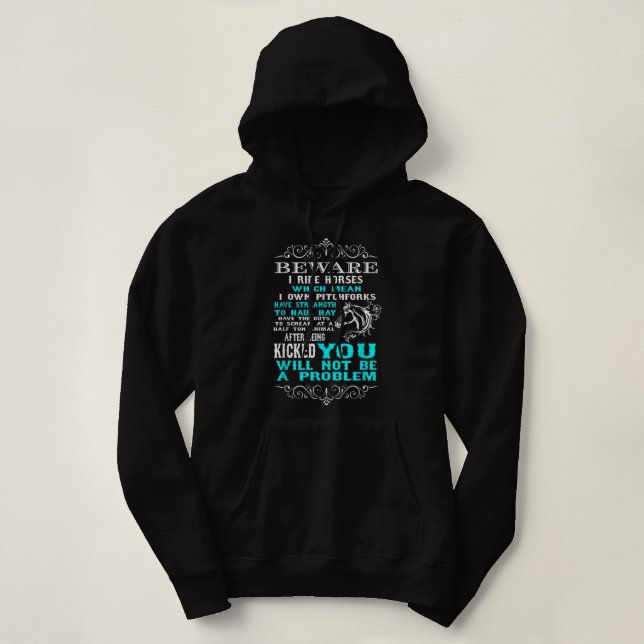 Camiseta Cuidado Que Ando Cavalos Engraçados Com Cavalo E C (Frente do Design)
