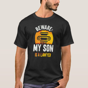 Camiseta Cuidado Que Meu Filho É Advogado De Direito Estuda