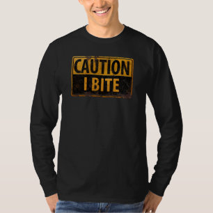 Camiseta CUIDADO - Sinal de aviso de perigo de metal enferr