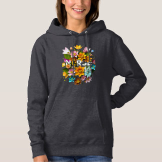 Camiseta Cuidados Sangrentos - Homenagem Floral às Enfermei