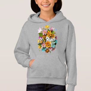 Camiseta Cuidados Sangrentos - Homenagem Floral às Enfermei
