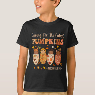 Camiseta Cuidando Da Enfermeira De Pumkin Mais Justa